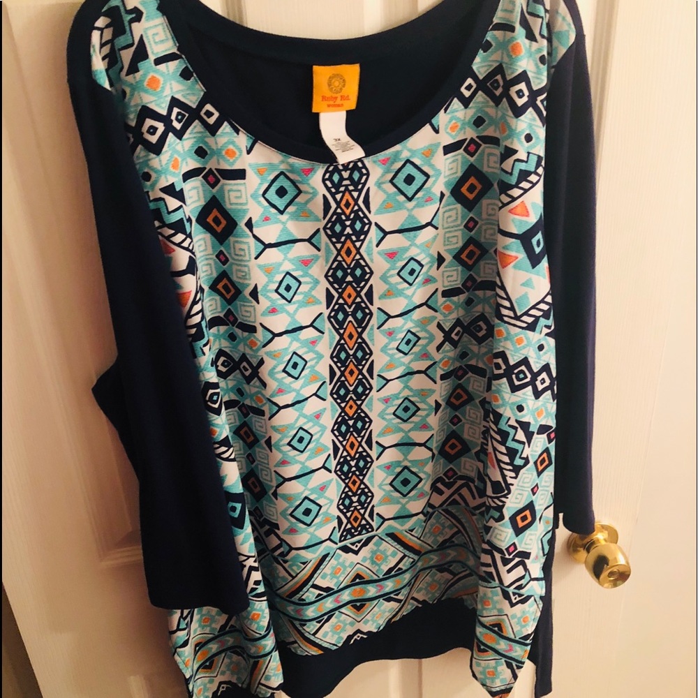 Geo front and solid navy back